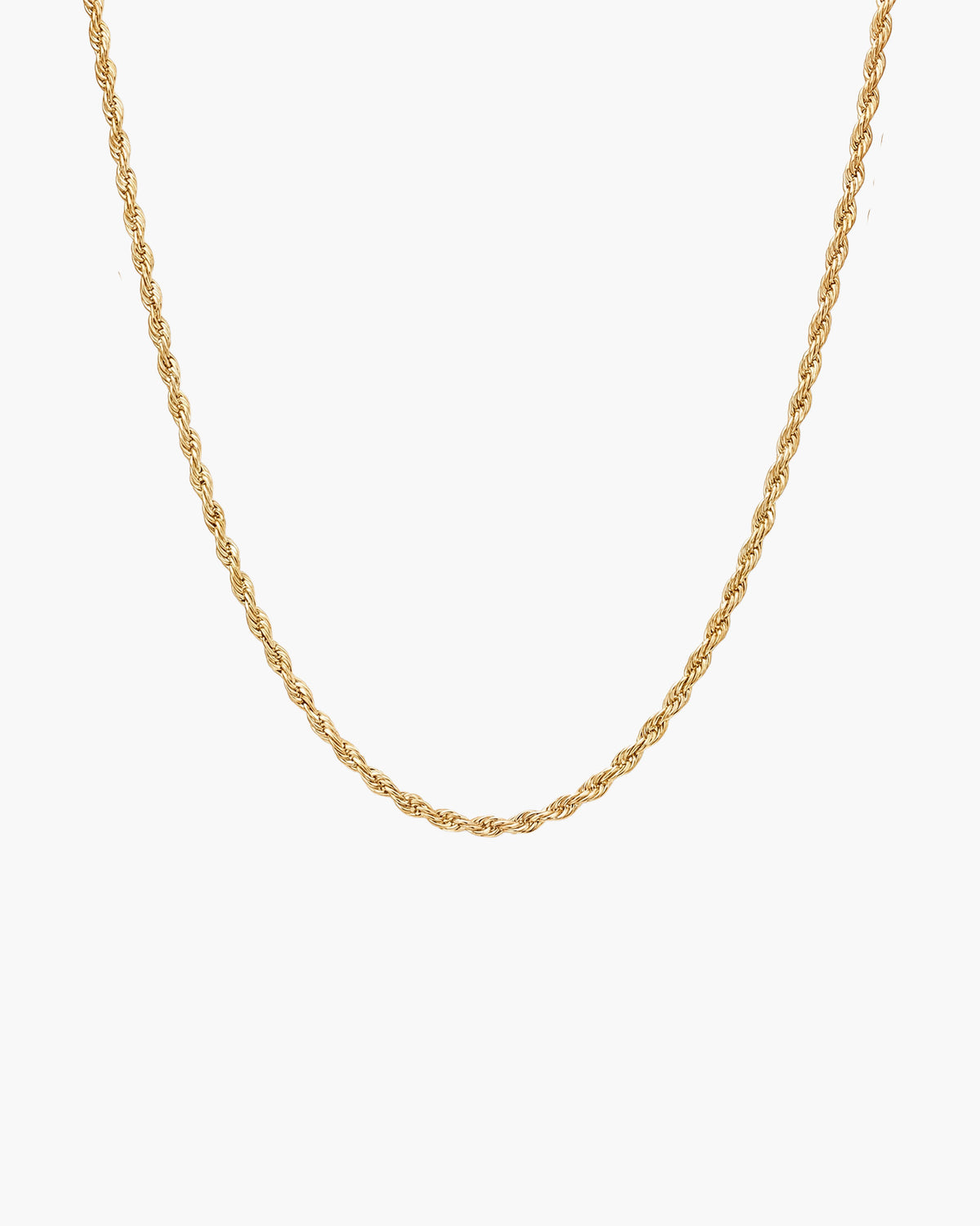 Collar Rope Chain, cadena torzal en tono dorado, vista frontal sobre fondo blanco